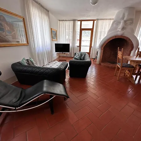 Apartamento Ampio Con Vista “casa Magro” *